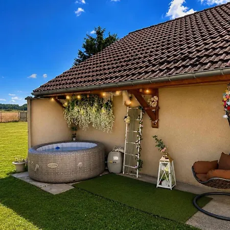 La Petite Maison Dans Lusigny-sur-Barse